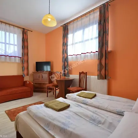 Nocleg ze śniadaniem Calvados Centrum Krupowki 3*