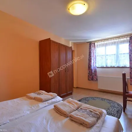 Calvados Centrum Krupowki Bed & Breakfast 3*