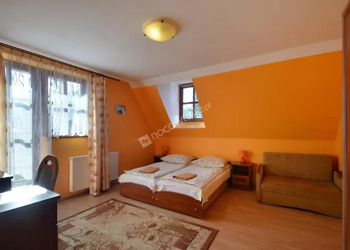 Nocleg ze śniadaniem Calvados Centrum Krupowki 3*